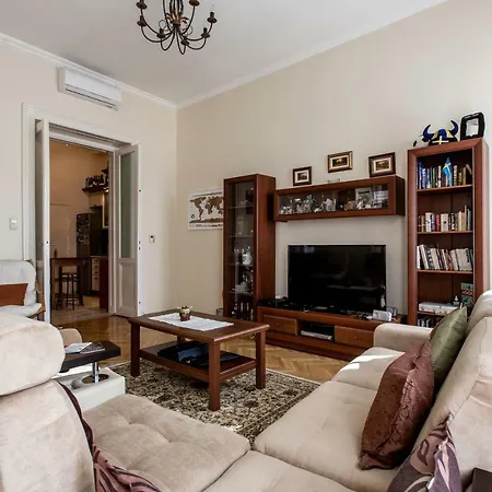 St. Stephen Boulevard Apartment Budapest